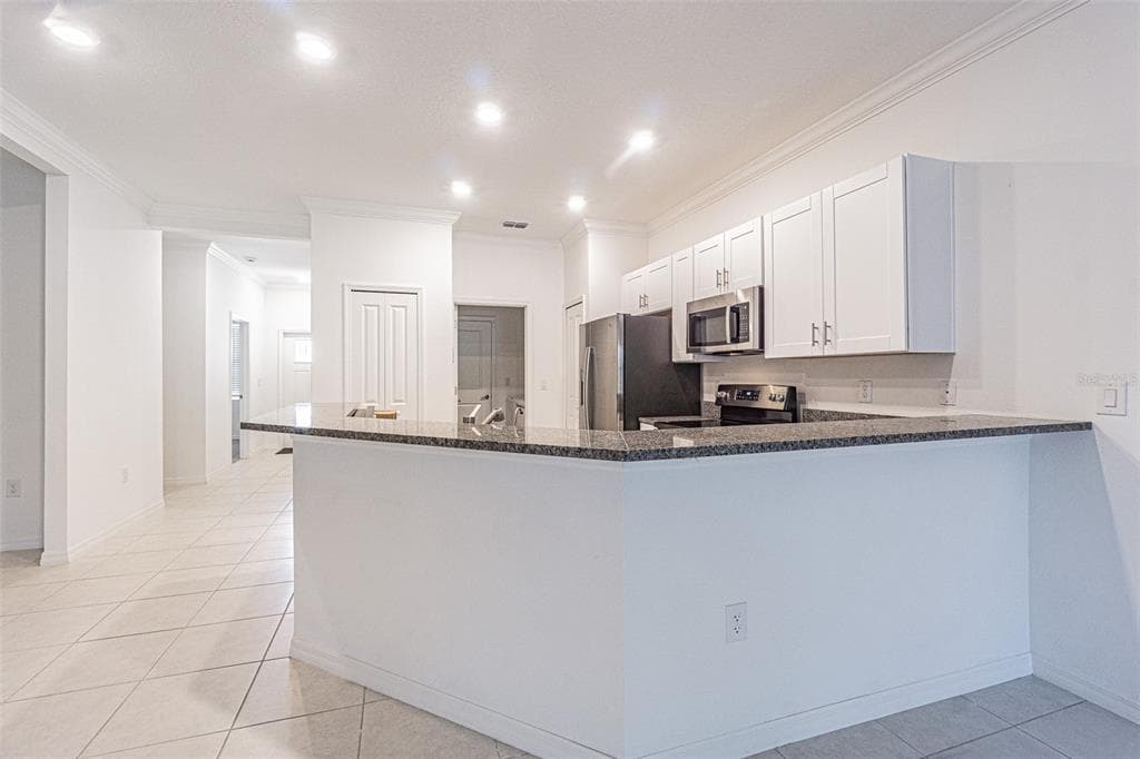 6884 RIPPLE POND Loop, ZEPHYRHILLS, FL 33541 photo 3