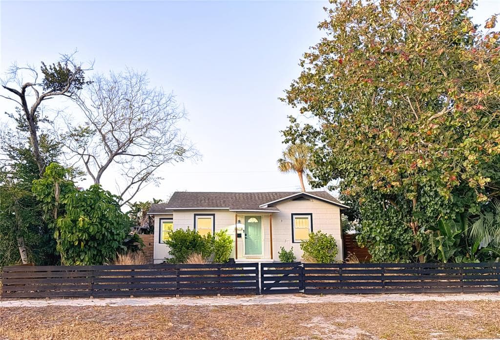 4405 8TH AVENUE, Street PETERSBURG, FL 33713 photo 2