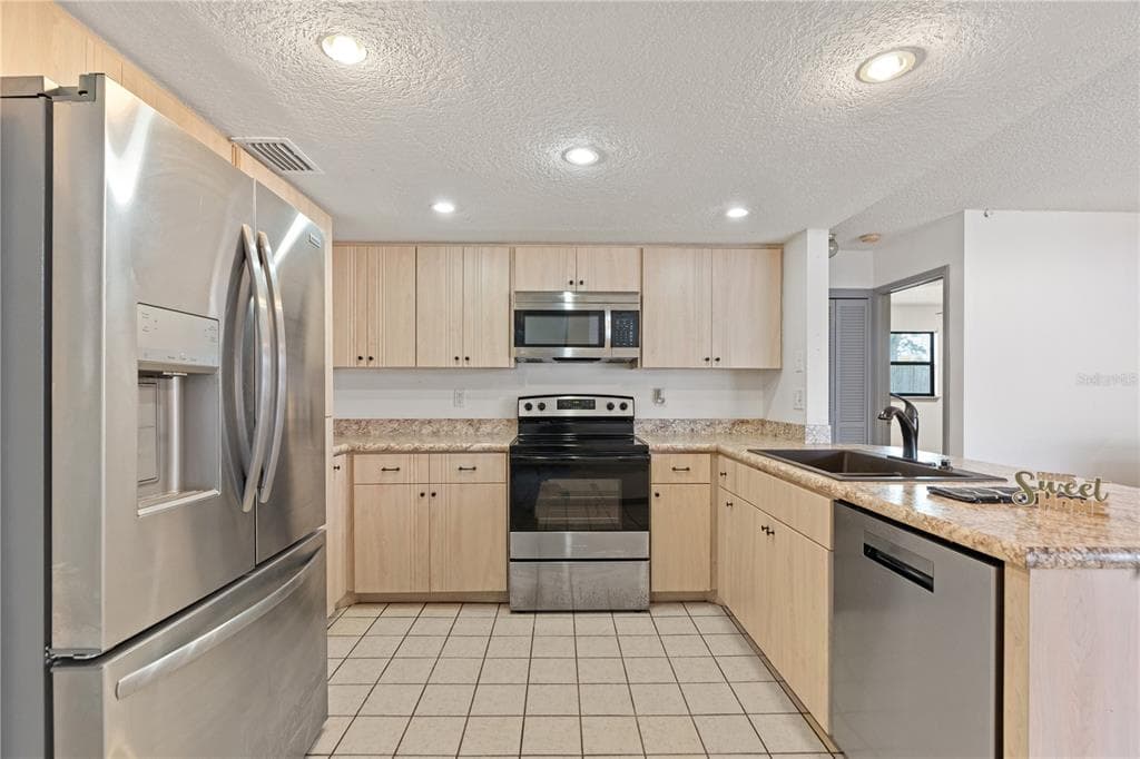 60 DURHAM Court, PALM HARBOR, FL 34683 photo 5