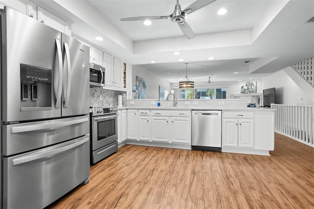 545 PINELLAS BAYWAY Unit 301, Street PETERSBURG, FL 33715 photo 4