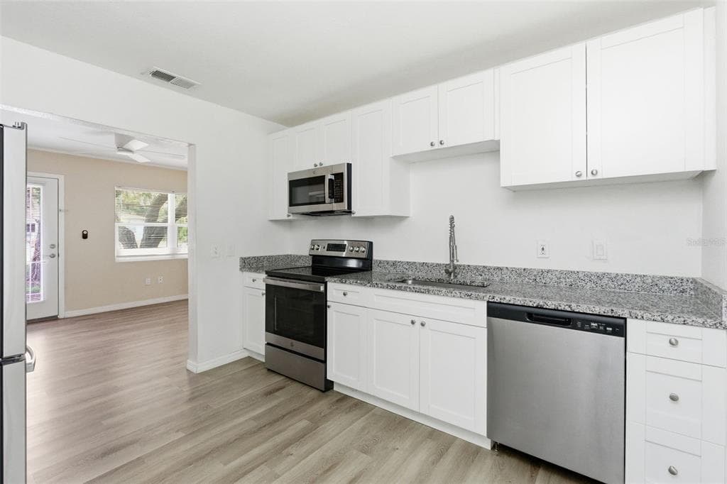 7101 CARLOW Street, NEW PORT RICHEY, FL 34653 photo 2