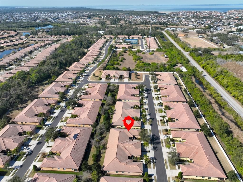 332 BLUEWATER FALLS COURT, APOLLO BEACH, FL, 33572 photo 3