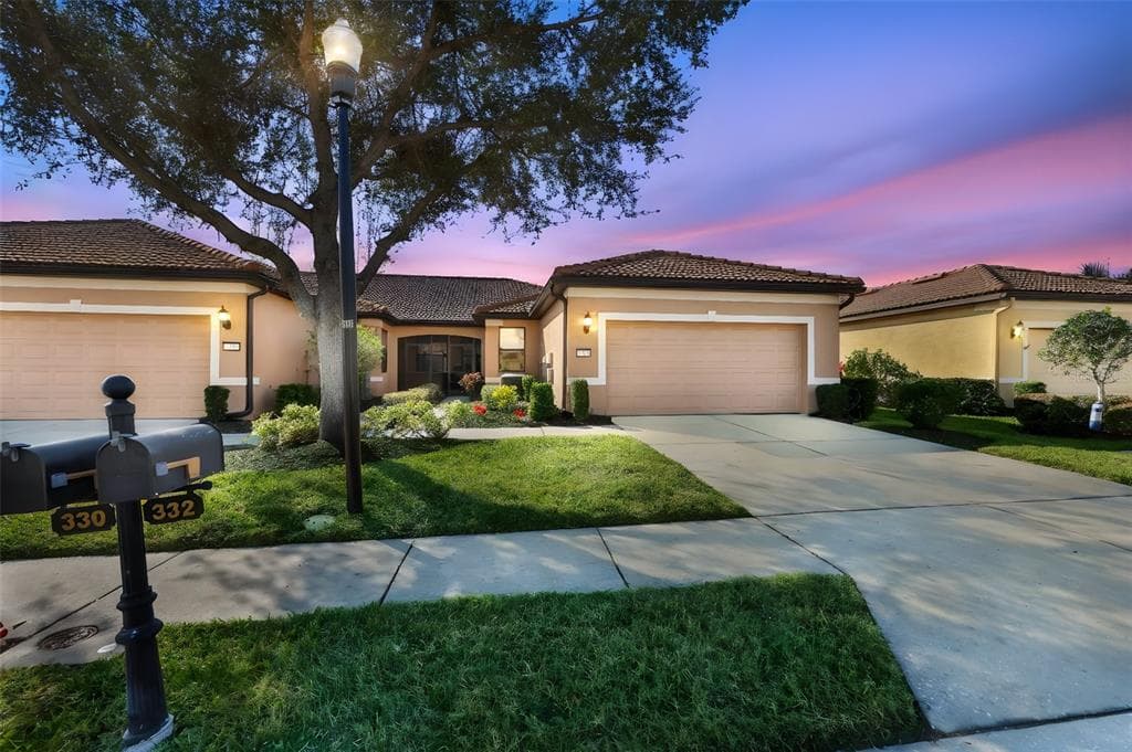 332 BLUEWATER FALLS COURT, APOLLO BEACH, FL, 33572