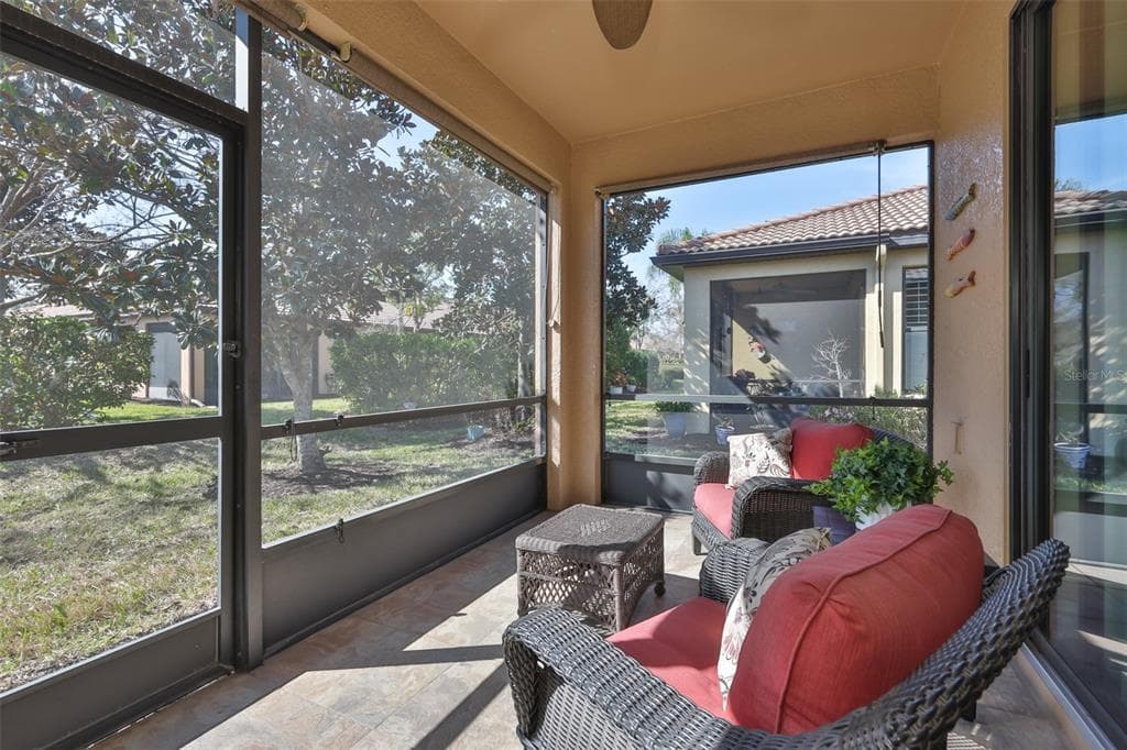 332 BLUEWATER FALLS COURT, APOLLO BEACH, FL, 33572 photo 4