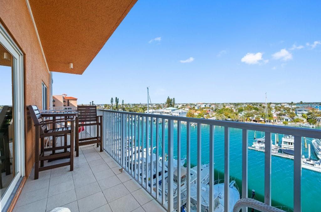 13101 GULF BOULEVARD Unit 1507, MADEIRA BEACH, FL 33708 photo 3