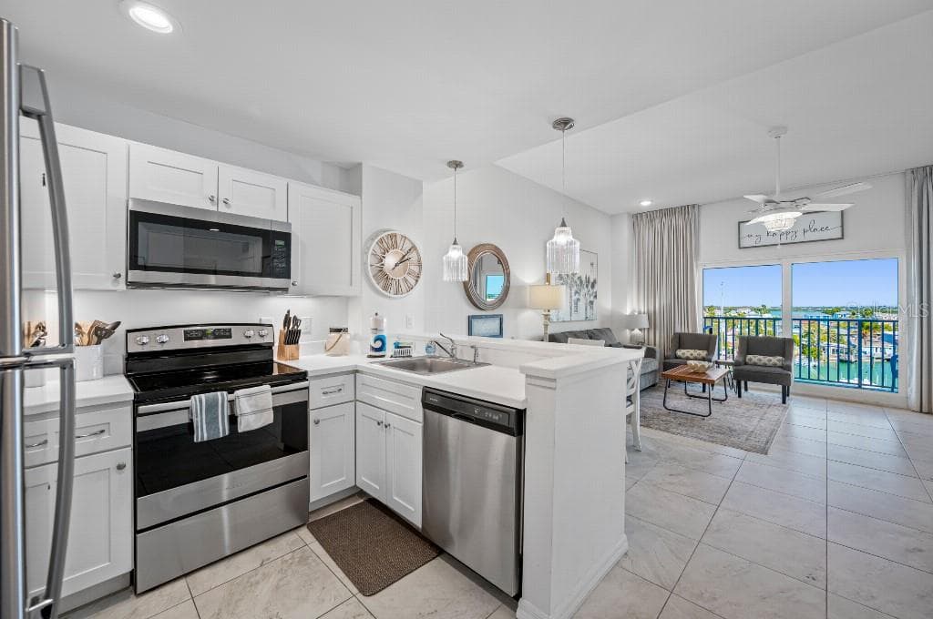 13101 GULF BOULEVARD Unit 1507, MADEIRA BEACH, FL 33708 photo 5