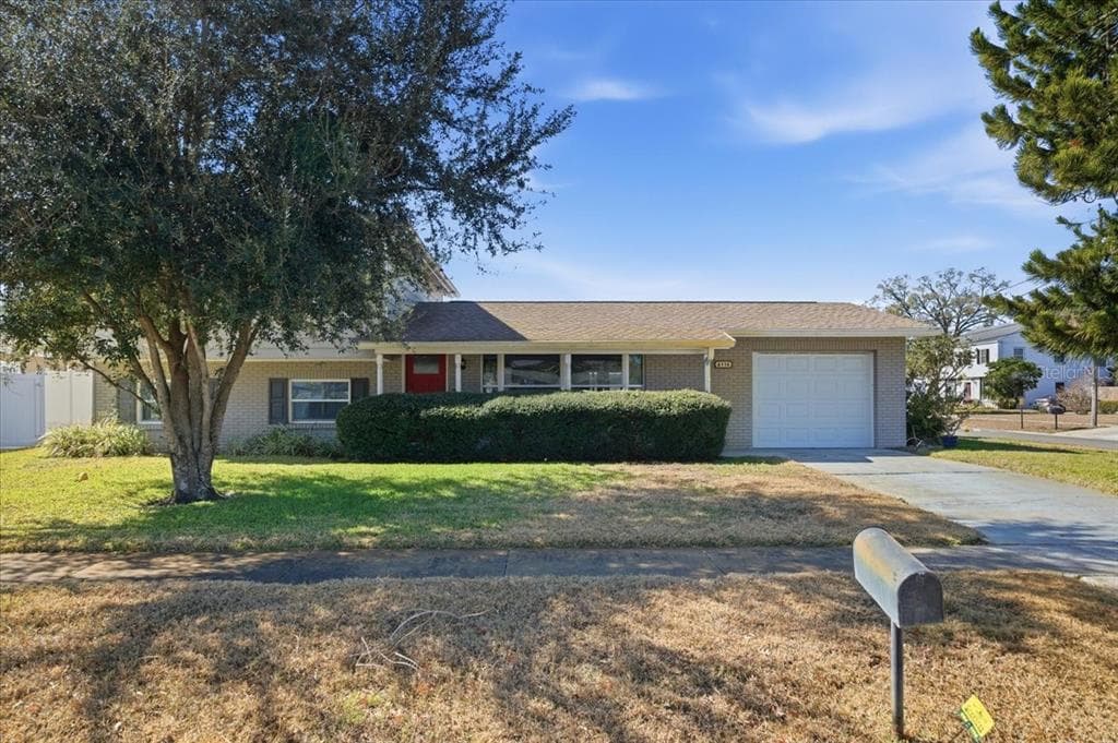 6116 GLEN Avenue, TAMPA, FL 33614