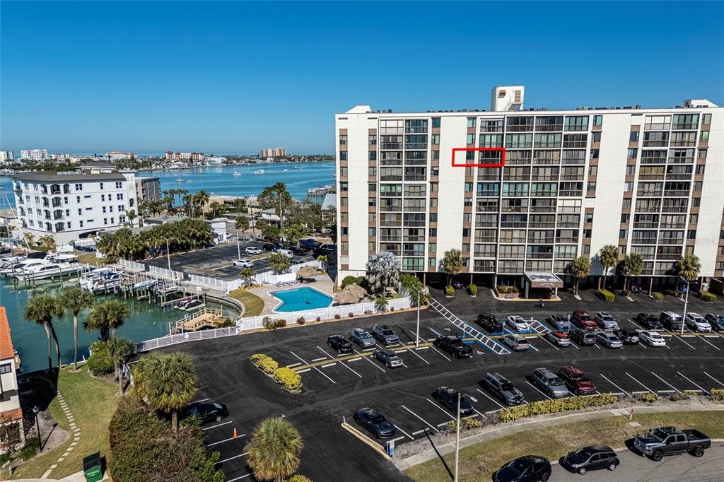 255 DOLPHIN POINT Unit 903, CLEARWATER BEACH, FL 33767 photo 5