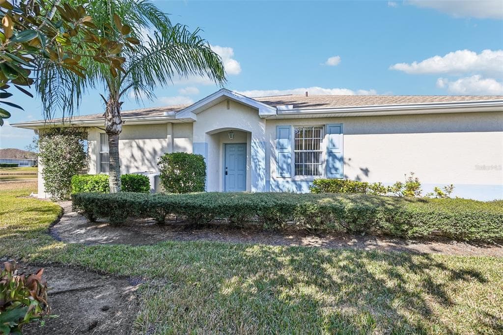 807 TREMONT GREENS LANE, SUN CITY CENTER, FL 33573 photo 3