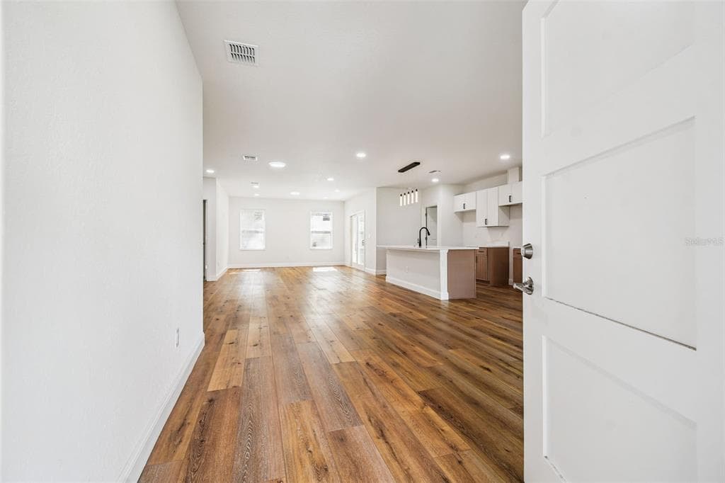 1520 ALAMEDA Drive, SPRING HILL, FL 34609 photo 3