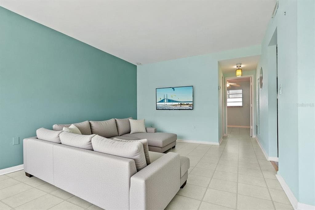 5850 21ST STREET Unit 4, Street PETERSBURG, FL 33714 photo 3