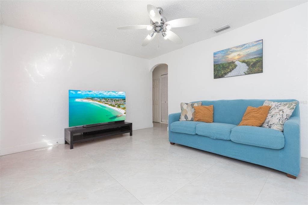 7503 ELLICOTT STREET, TAMPA, FL 33615 photo 4