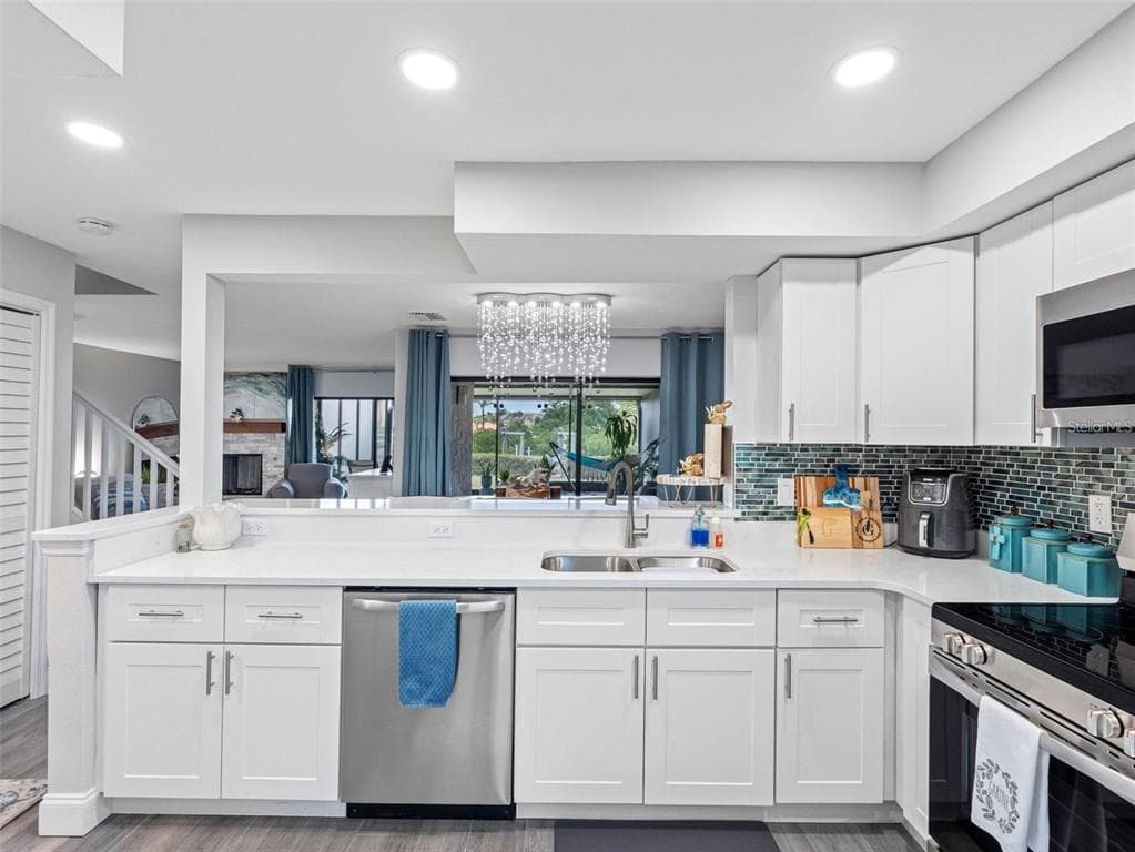 4306 SUNRAY COURT, TAMPA, FL, 33615 photo 5