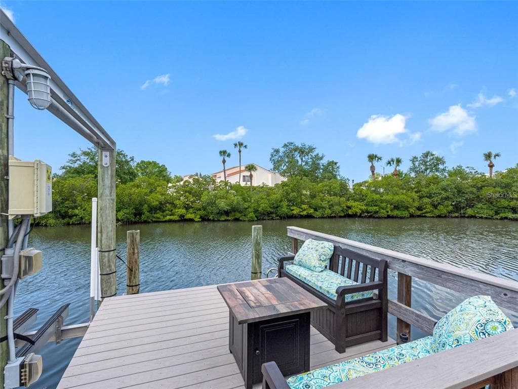 4306 SUNRAY COURT, TAMPA, FL, 33615 photo 4