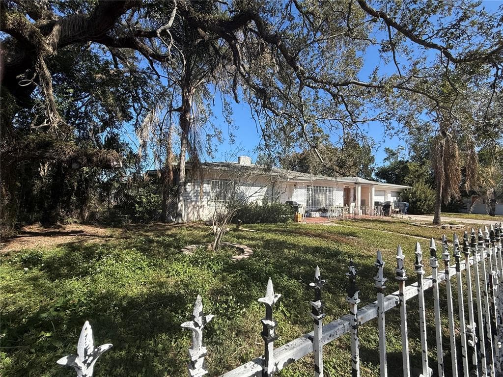 3206 GIDDENS AVENUE, TAMPA, FL 33610 photo 2