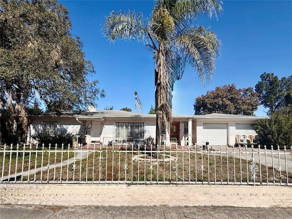 3206 GIDDENS AVENUE, TAMPA, FL 33610