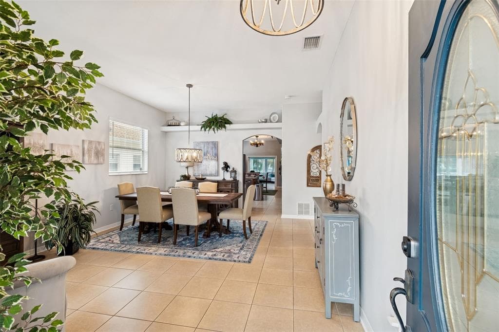 5816 MOHR LOOP, TAMPA, FL 33615 photo 3