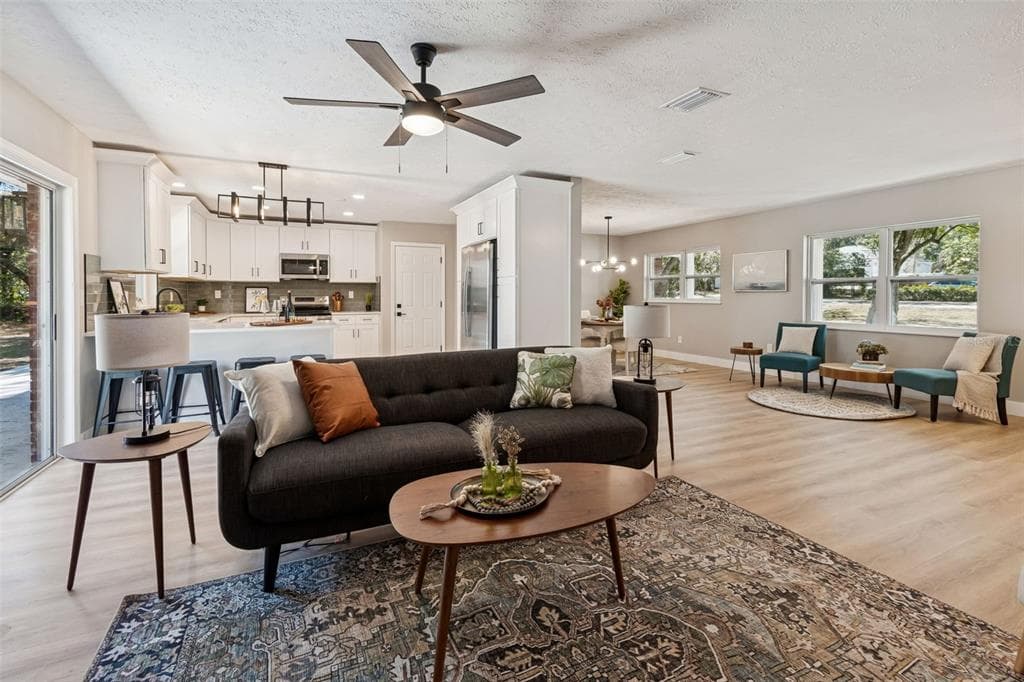 12105 53RD STREET, TEMPLE TERRACE, FL 33617 photo 5