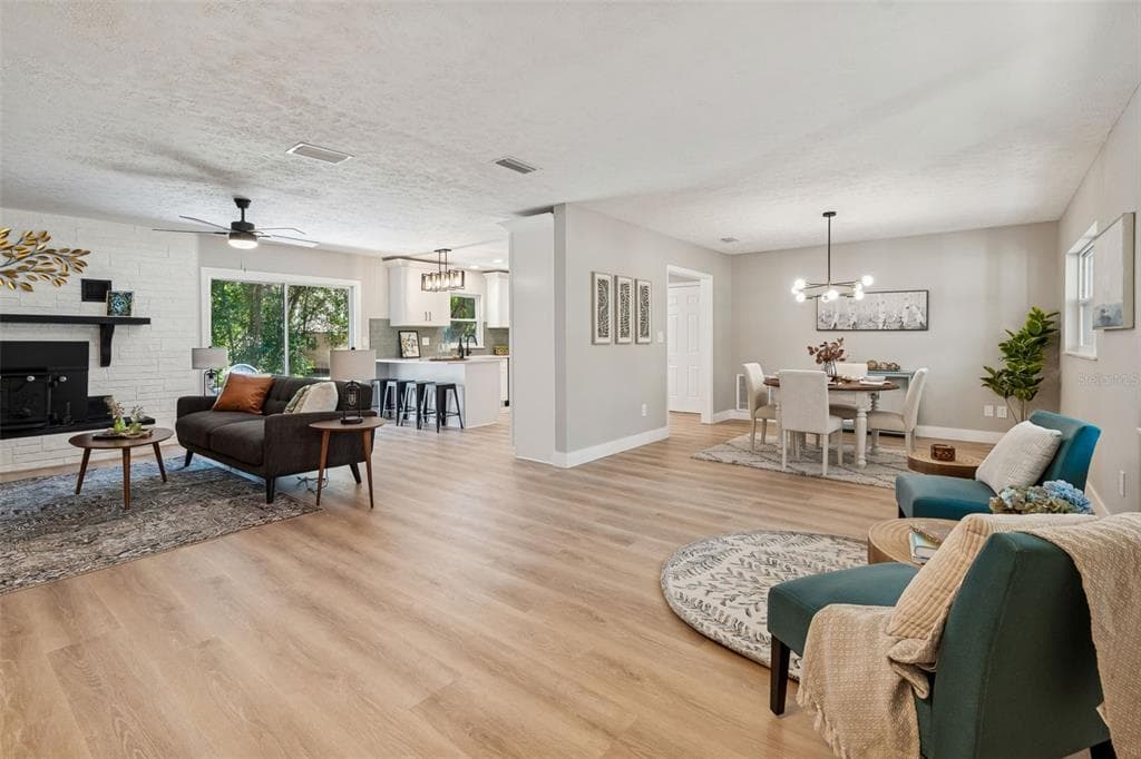 12105 53RD STREET, TEMPLE TERRACE, FL 33617 photo 4