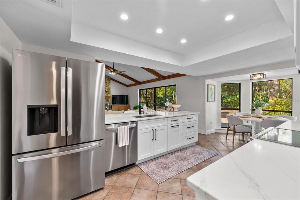 2525 LAURELWOOD Lane, VALRICO, FL 33596 photo 5