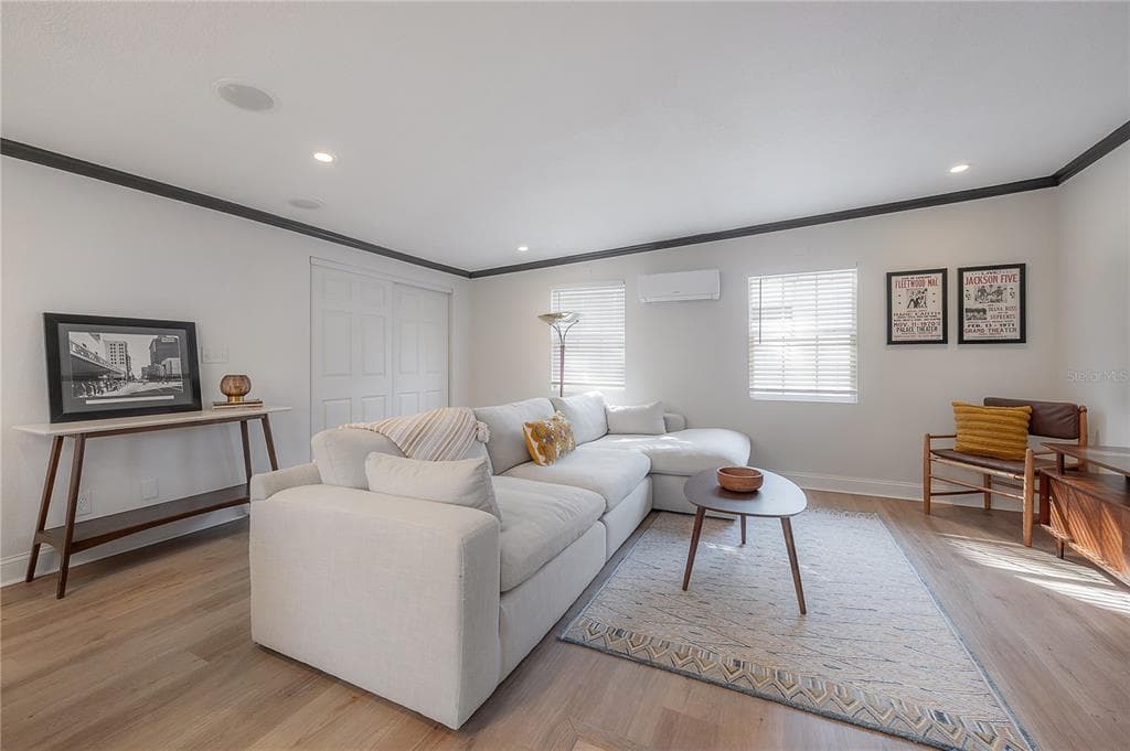 8907 DEXTER AVENUE, TAMPA, FL, 33604 photo 3