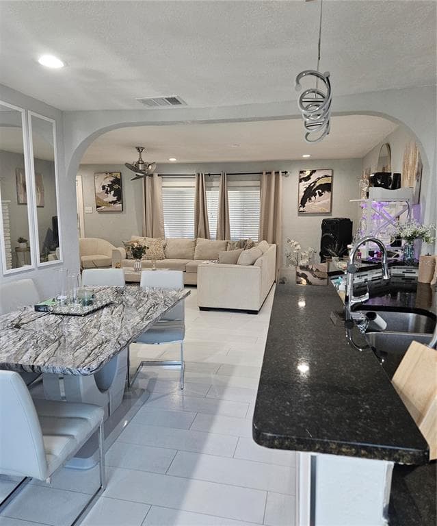 9306 FOREST HILLS DRIVE, TAMPA, FL, 33612 photo 4