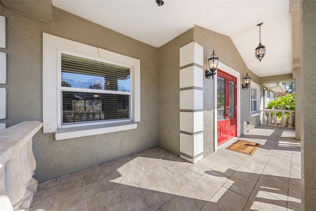 3909 HUDSON Lane, TAMPA, FL 33618 photo 4