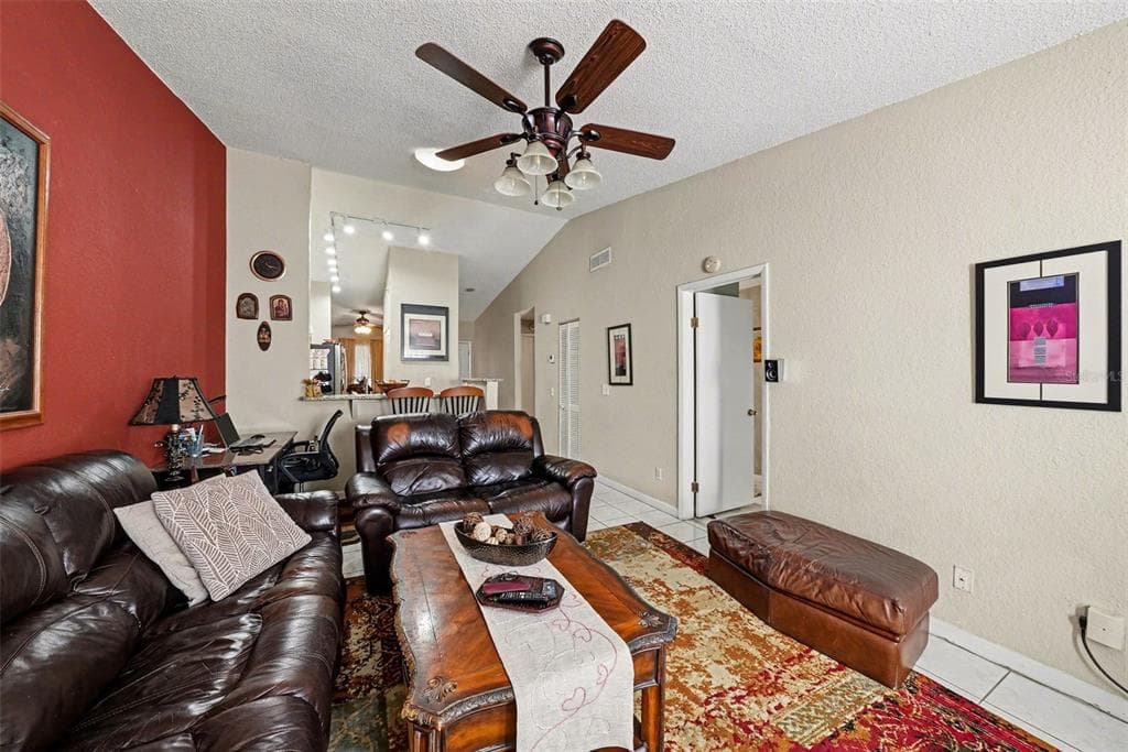 8708 CARROLL PALM PLACE, TAMPA, FL 33614 photo 3