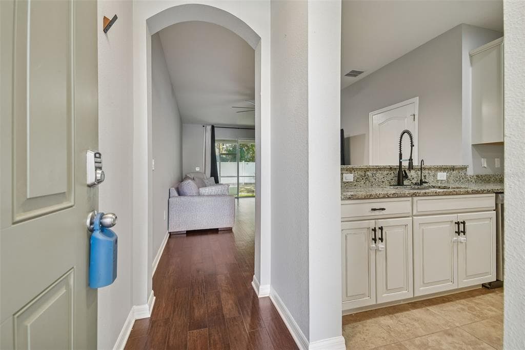 2109 BROADWAY VIEW AVENUE, BRANDON, FL 33510 photo 4