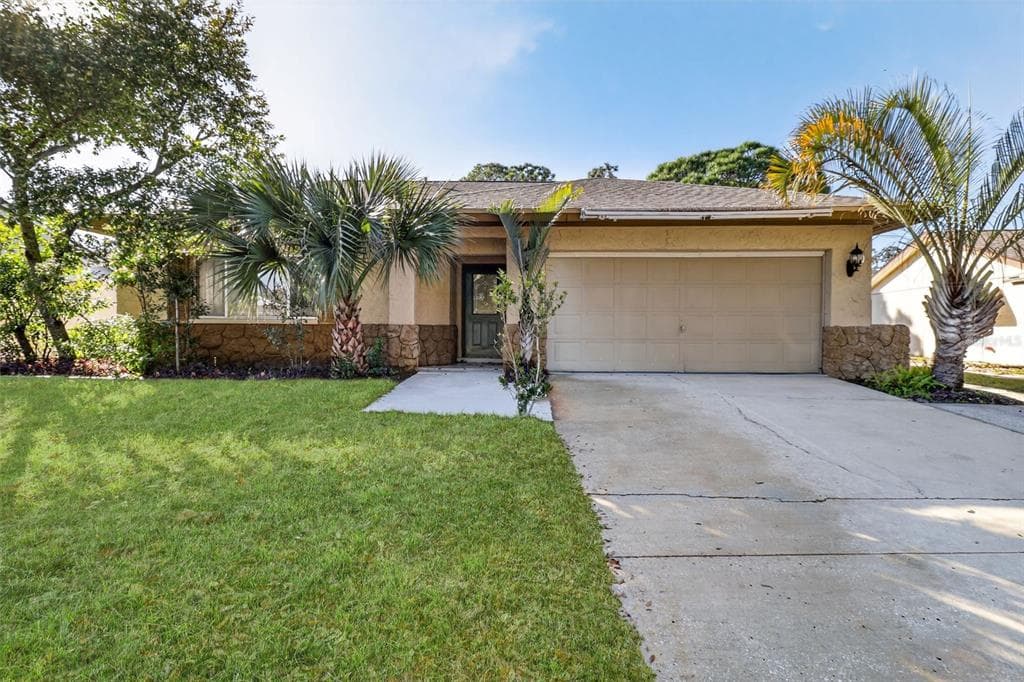 4250 PINEFIELD Avenue, HOLIDAY, FL 34691 photo 2