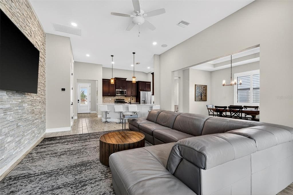 1244 FLORABLU Drive, SEFFNER, FL 33584 photo 4