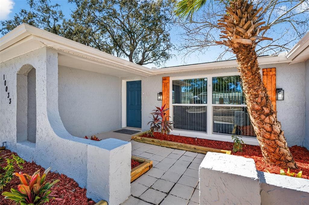 10033 REGENCY PARK BOULEVARD, PORT RICHEY, FL 34668 photo 5