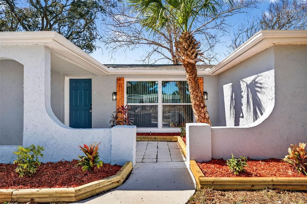 10033 REGENCY PARK BOULEVARD, PORT RICHEY, FL 34668 photo 4