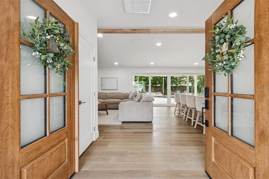 5213 VENETIAN BOULEVARD, Street PETERSBURG, FL 33703 photo 2