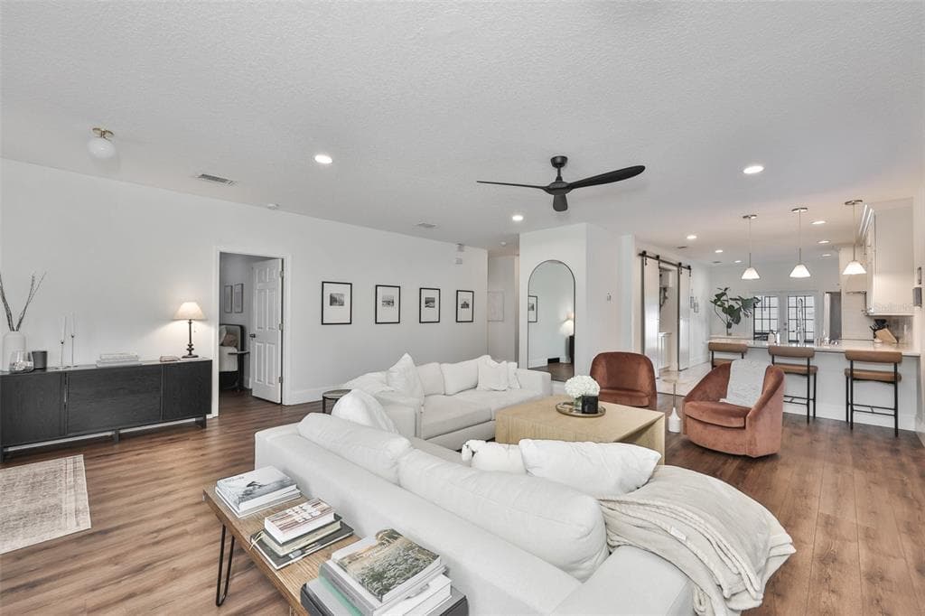 803 ALFRED Street, TAMPA, FL 33603 photo 5