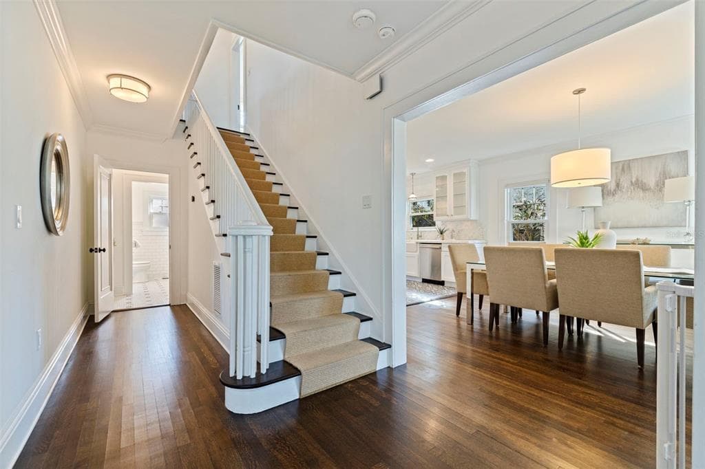 646 17TH AVE NE, ST PETERSBURG, FL, 33704 photo 4