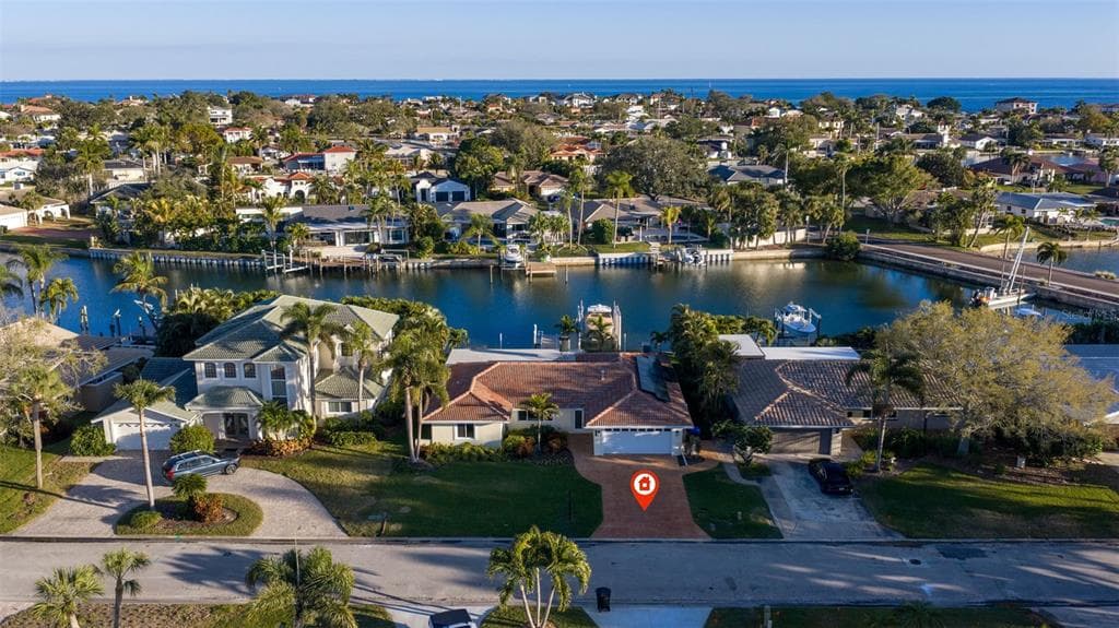 2024 MASSACHUSETTS AVENUE, ST PETERSBURG, FL, 33703