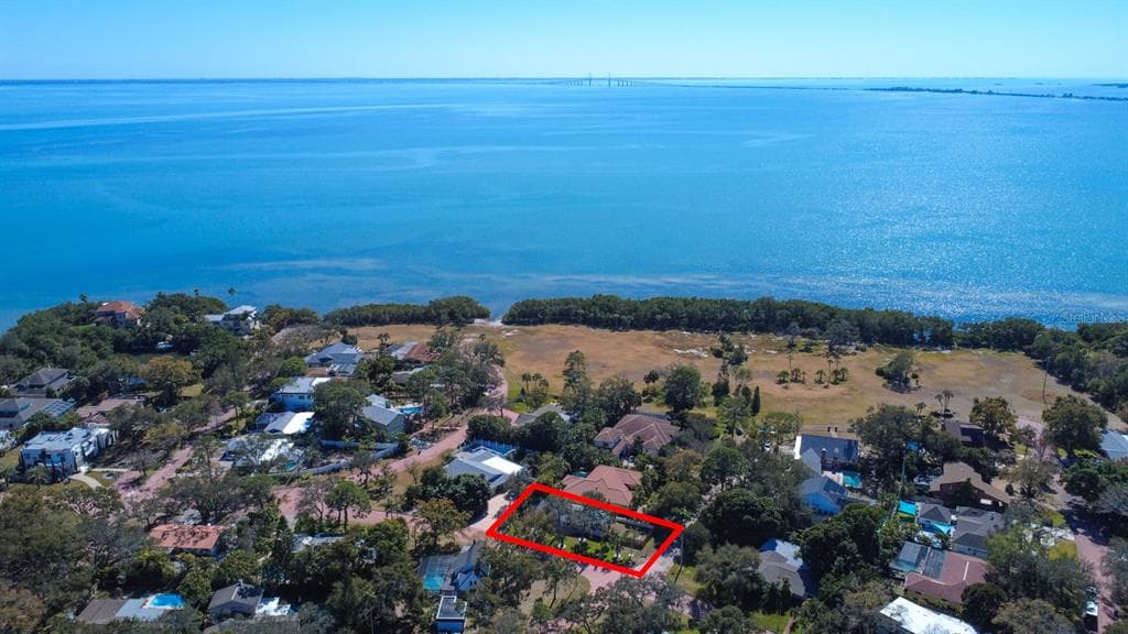 1470 SERPENTINE DRIVE, ST PETERSBURG, FL, 33705 photo 2