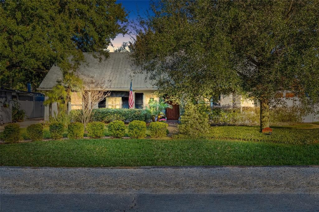 1904 HESPERIDES STREET, TAMPA, FL 33629 photo 3