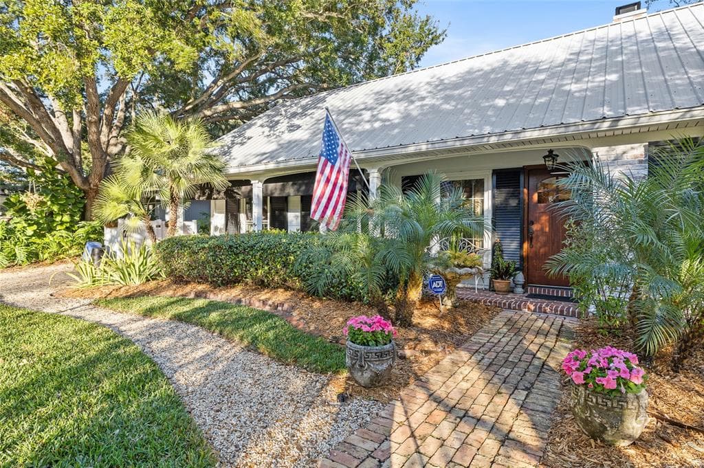 1904 HESPERIDES STREET, TAMPA, FL 33629