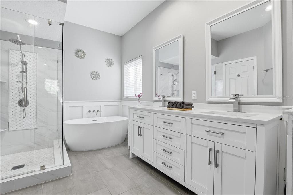 4617 WHISPERING PARK LANE, TAMPA, FL 33614 photo 2