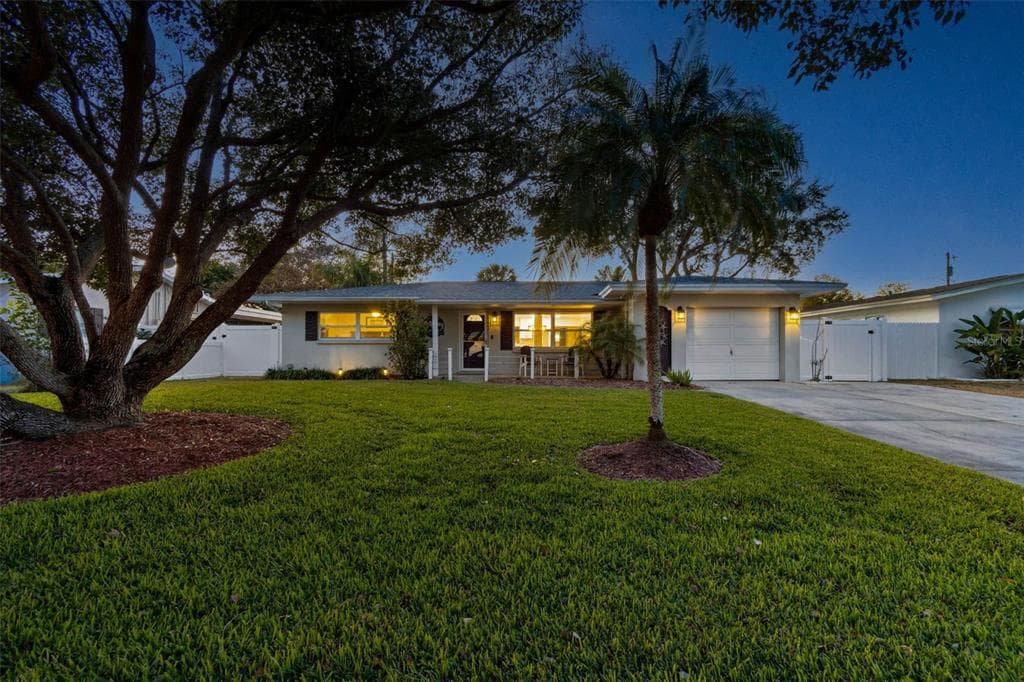 1450 SAN ROY DRIVE, DUNEDIN, FL 34698 photo 4