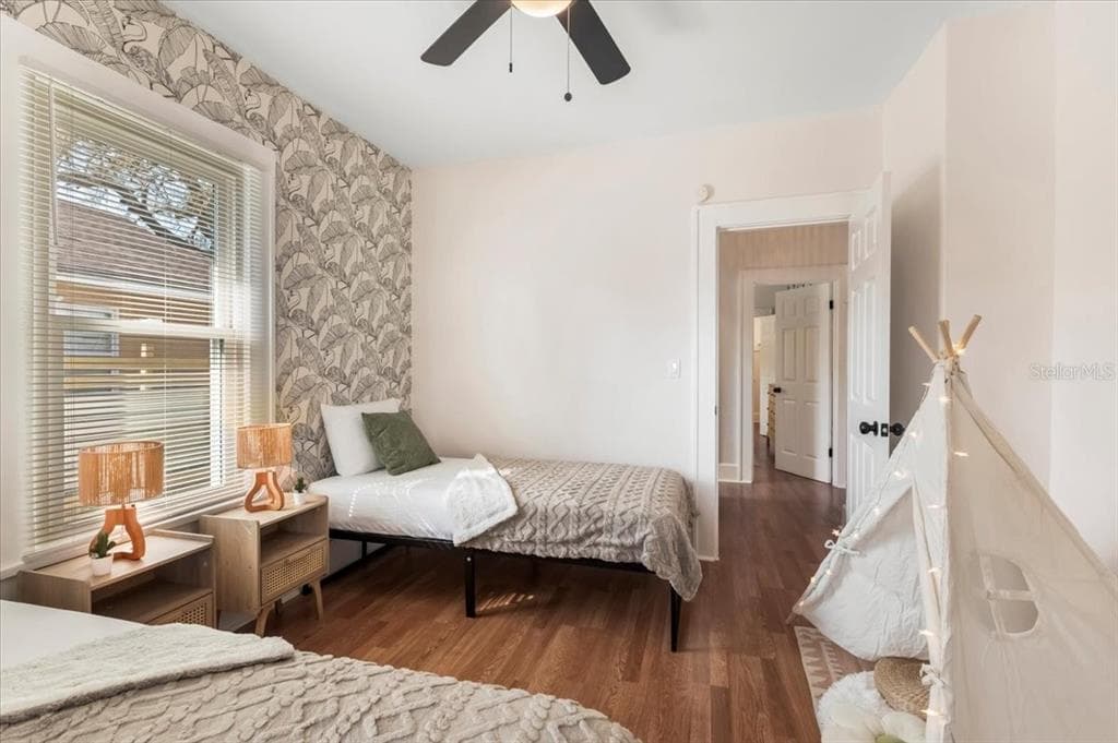 1131 10TH AVENUE, ST PETERSBURG, FL, 33705 photo 3