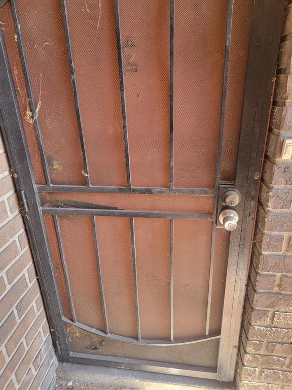 402 WESTCHESTER COURT Unit 80, TAMPA, FL 33604 photo 3