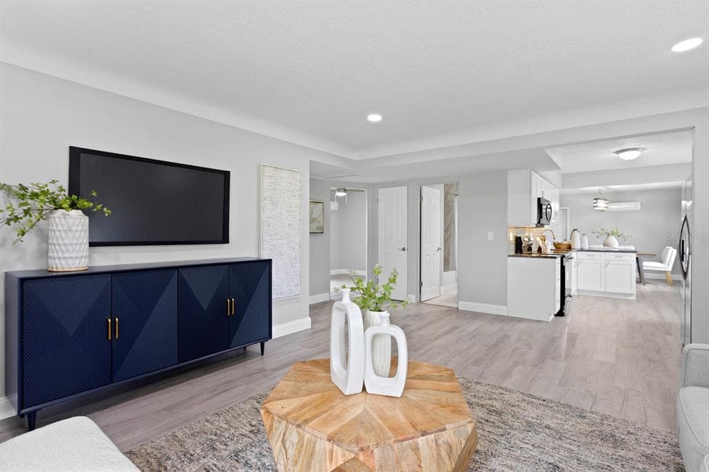 4300 MAPLE Street, Street PETERSBURG, FL 33703 photo 5