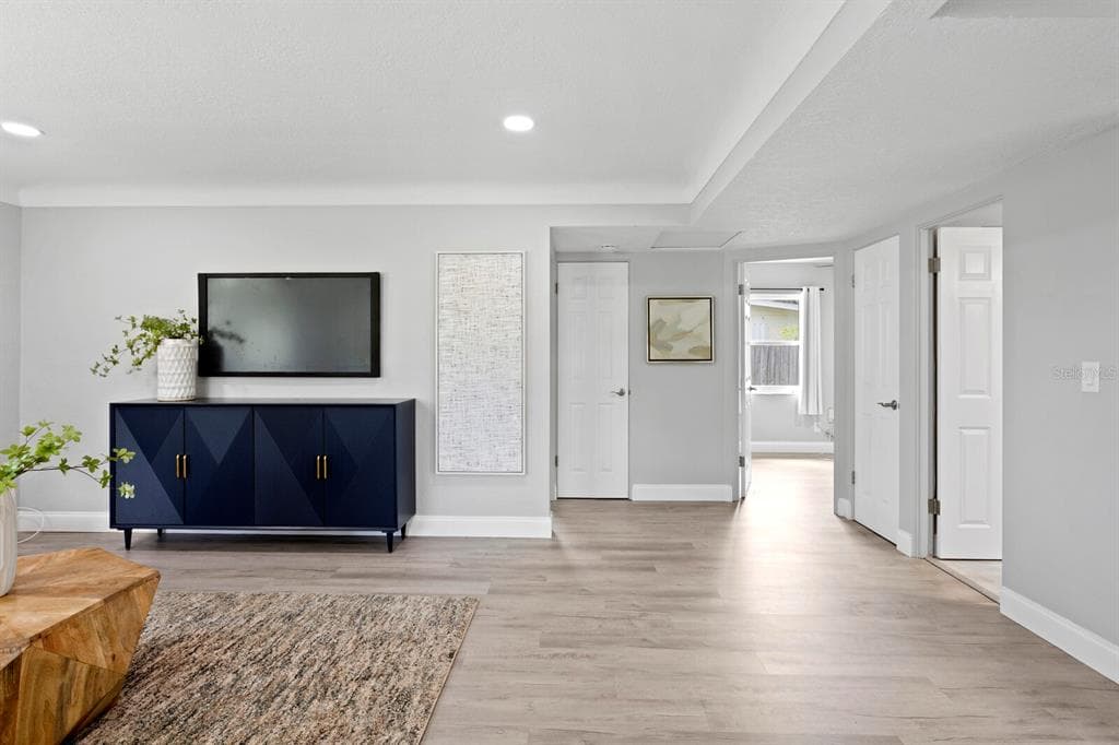 4300 MAPLE Street, Street PETERSBURG, FL 33703 photo 4