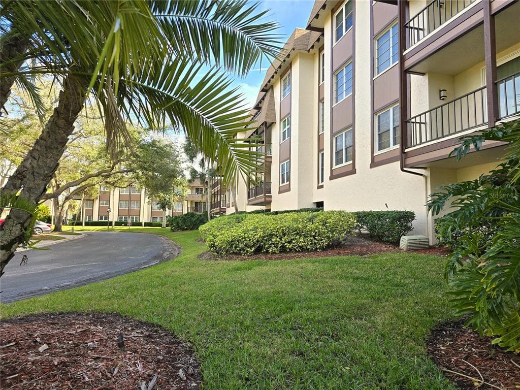 3031 COUNTRYSIDE BOULEVARD Unit 35C, CLEARWATER, FL 33761 photo 2