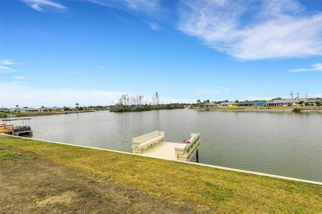 1516 VALLEY FORGE BOULEVARD, SUN CITY CENTER, FL 33573 photo 3