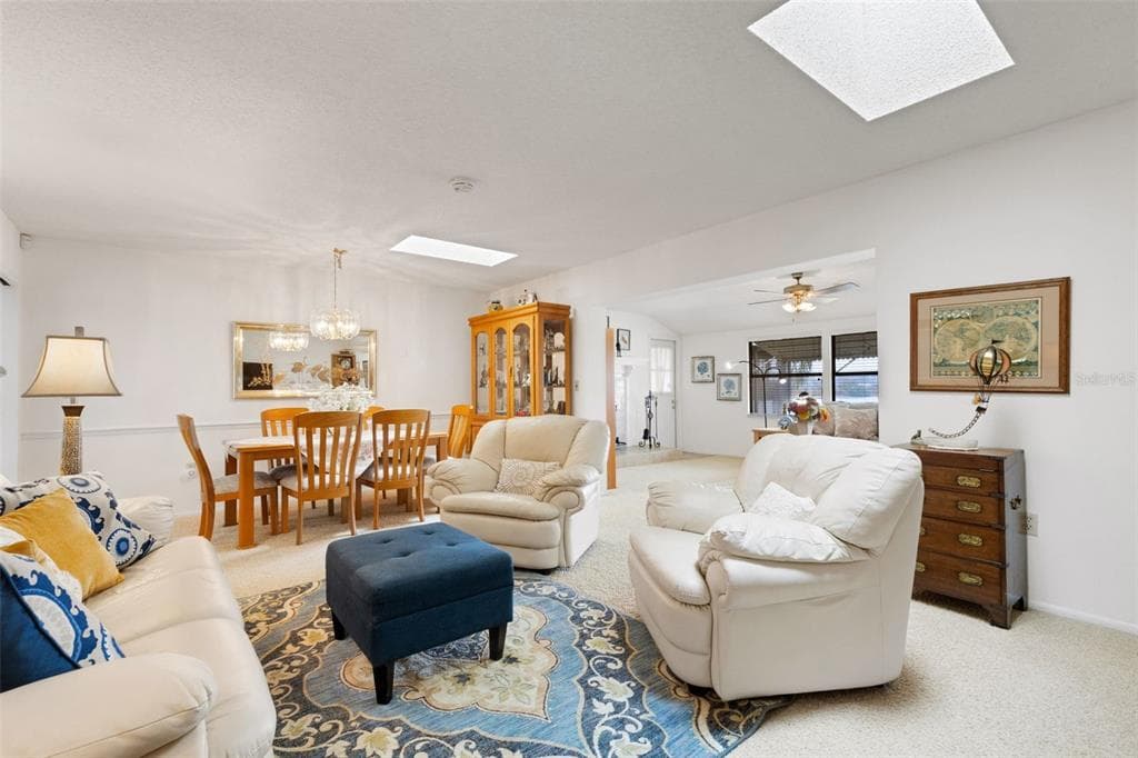 1516 VALLEY FORGE BOULEVARD, SUN CITY CENTER, FL 33573 photo 4