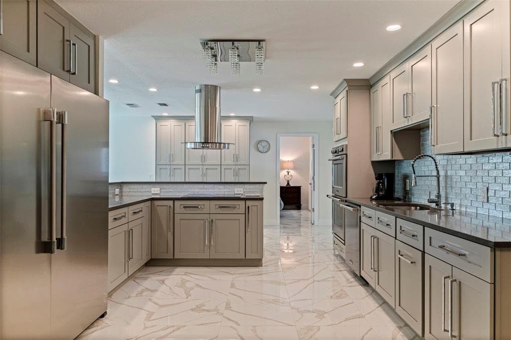 153 58TH AVENUE, Street PETERSBURG, FL 33705 photo 4